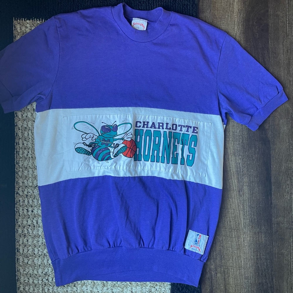 90s Vintage Charlotte Hornets t-shirt Large